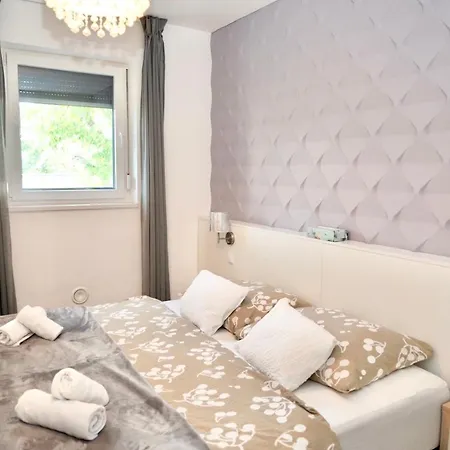 Golden Relax Apartman *