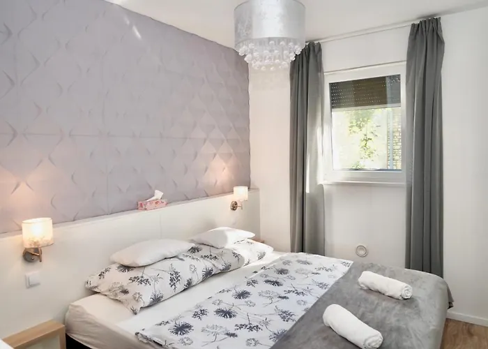 Golden Relax באלאטונפורד