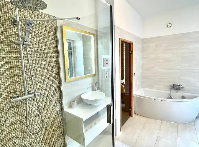 Golden Relax באלאטונפורד